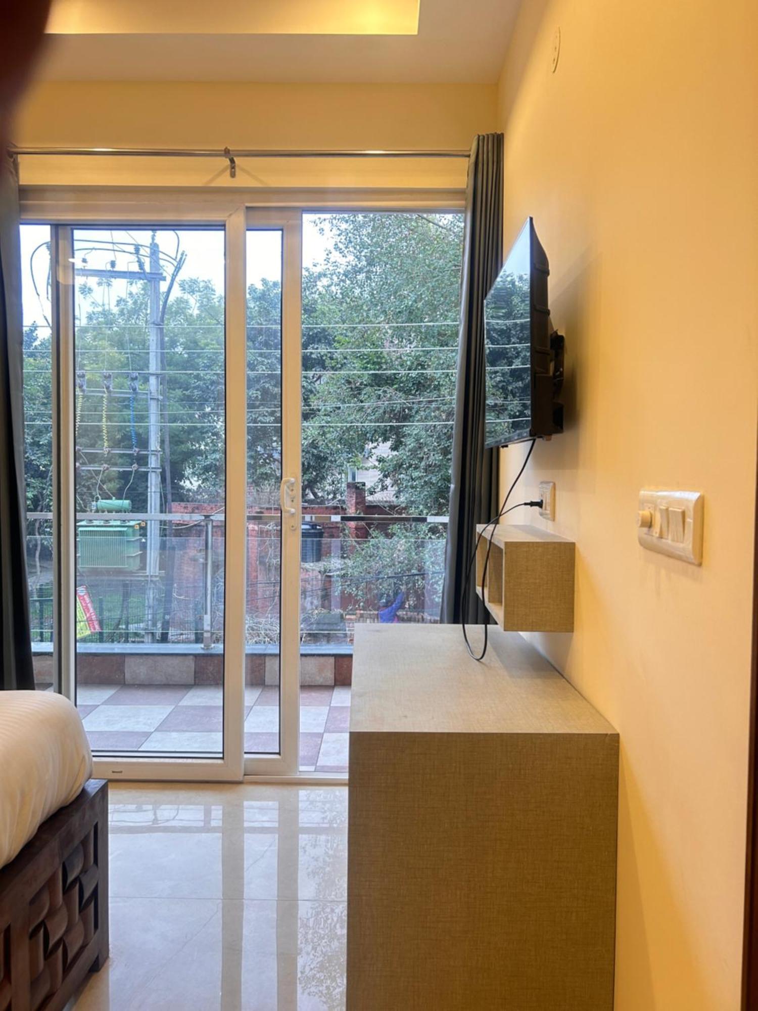 Lime Tree Service Apartment - Medanta Medicity, Gurgaon Exterior photo