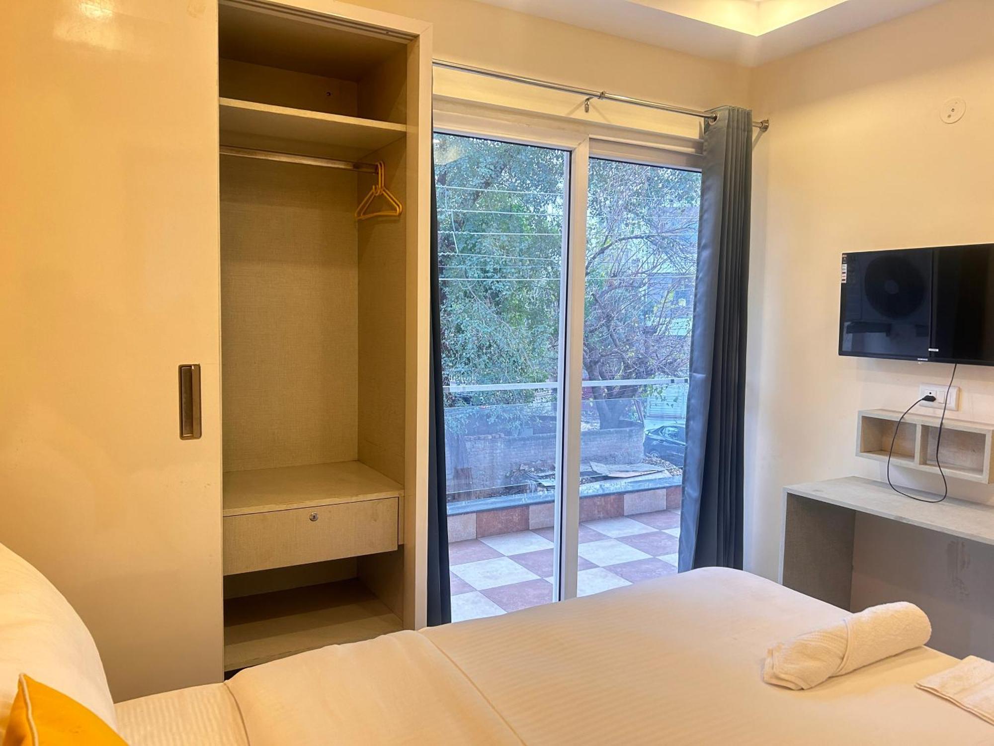 Lime Tree Service Apartment - Medanta Medicity, Gurgaon Exterior photo